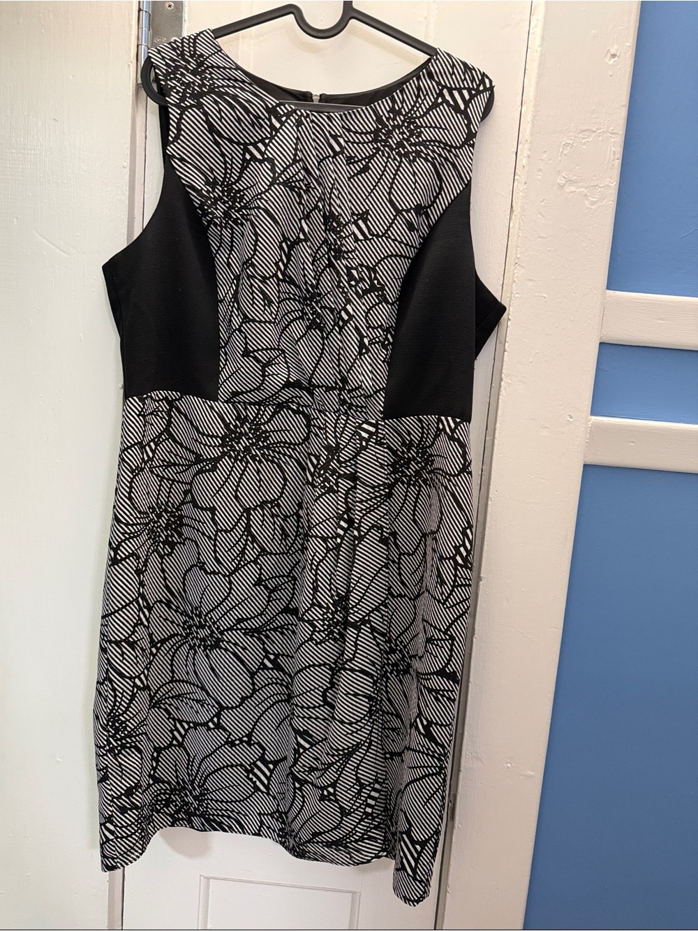 The Limited Black & White Floral Sheath Dress